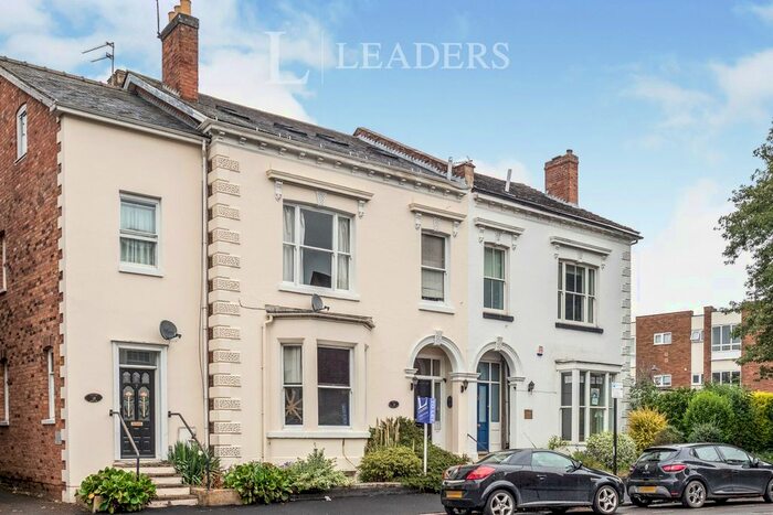 2 Bedroom Flat To Rent In Radford Road, Leamington Spa, CV31