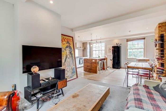 3 Bedroom Flat To Rent In Sheepcote Lane, London, SW11