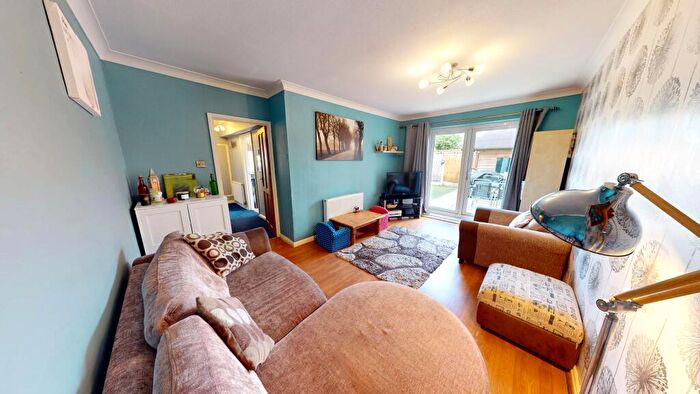 3 Bedroom End Of Terrace House For Sale In Crawley Close, Corringham, Stanford-Le-Hope, Essex, SS17