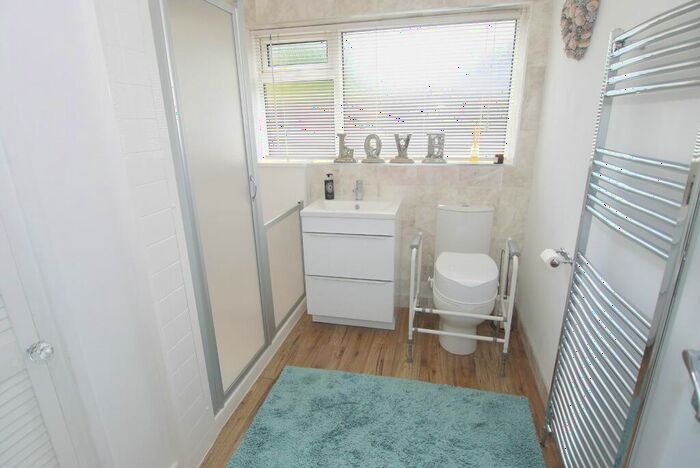 3 Bedroom Detached Bungalow For Sale In Station Road, Eynsford, DA4