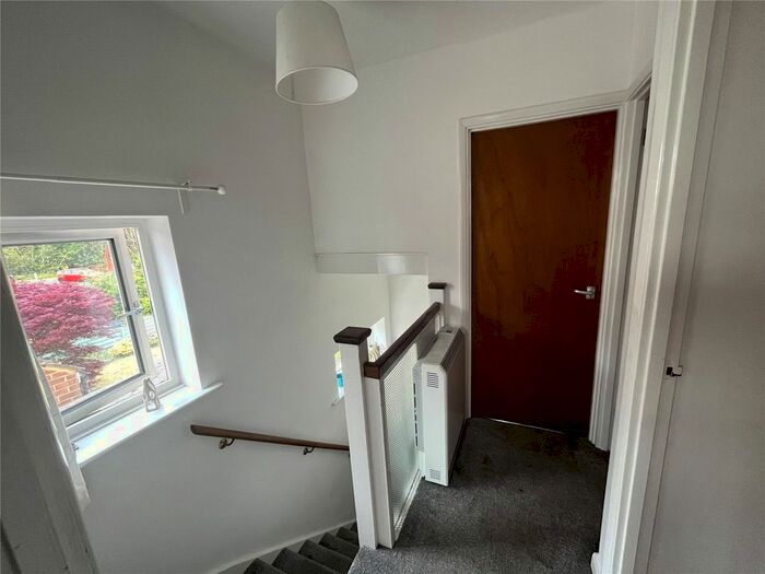 3 Bedroom Semi-Detached House For Sale In Woolwich Road, London, SE2