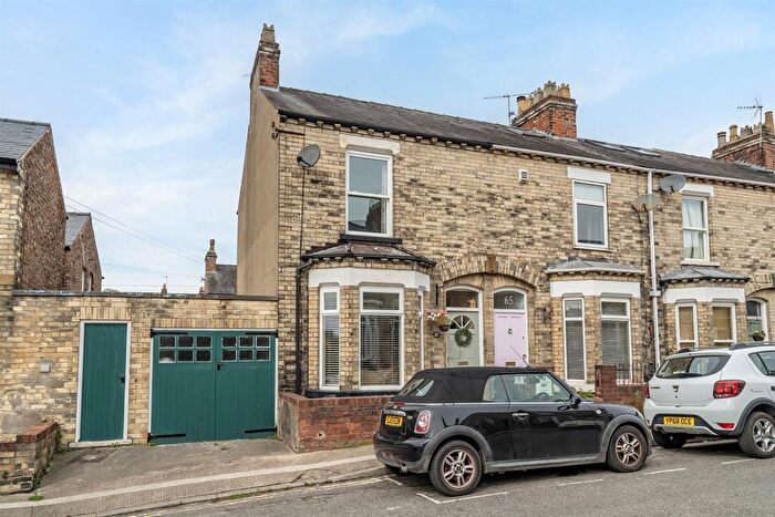 2 Bedroom Terraced House For Sale In Nunmill Street, York, YO23