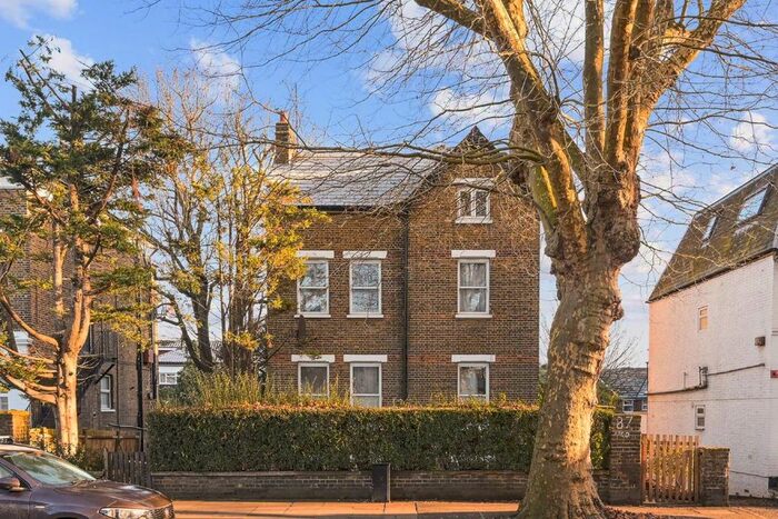 2 Bedroom Flat To Rent In Boston Manor Road, Brentford, TW8