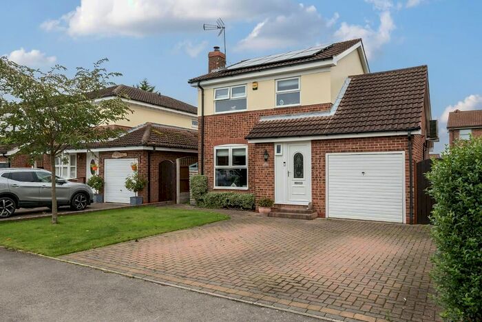 3 Bedroom Detached House For Sale In Oak Road, North Duffield, Selby, YO8