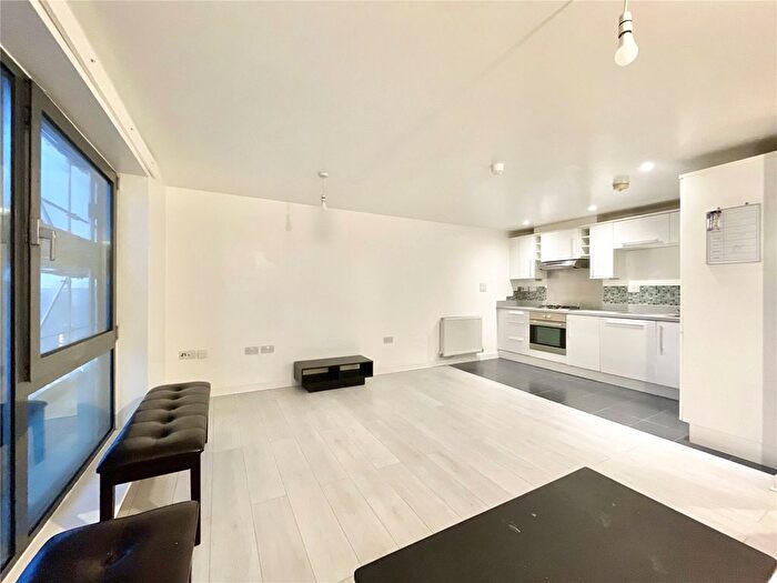 1 Bedroom Flat To Rent In Lovelace House, Uxbridge Road, West Ealing, W13