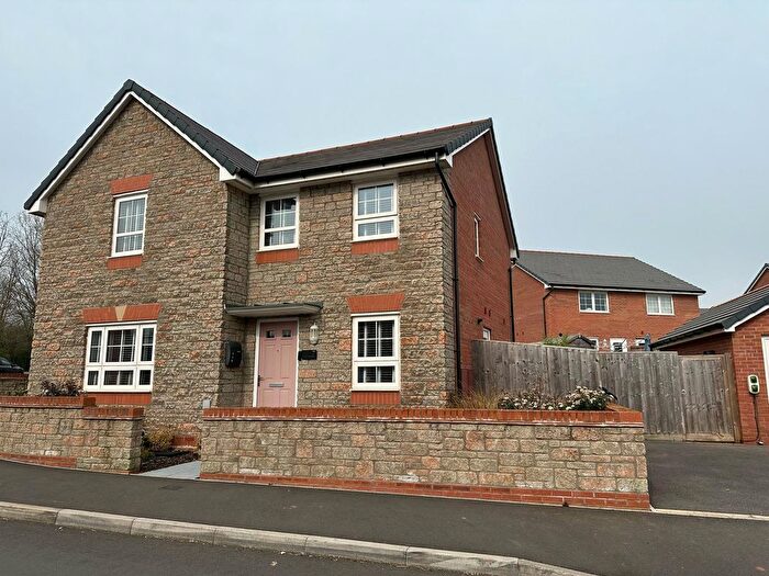 4 Bedroom Detached House For Sale In Langdon Road, Wiveliscombe, Taunton, TA4