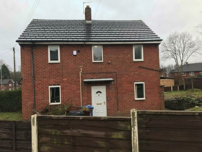 3 Bedroom Semi-Detached House To Rent In Topping Fold, BL9
