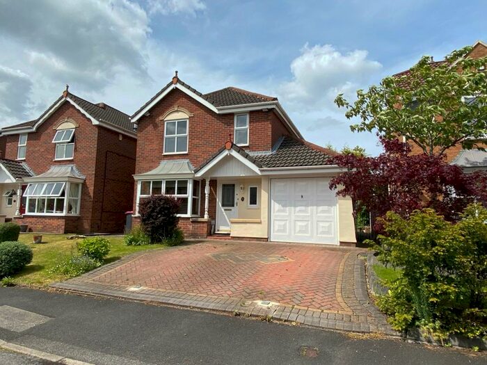 4 Bedroom Detached House To Rent In Ellerbeck Crescent, Worsley, M28