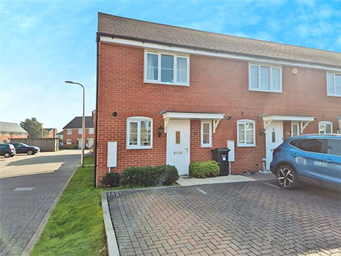 2 Bedroom End Of Terrace House For Sale In Tabby Drive, Three Mile Cross, Reading, Berkshire, RG7