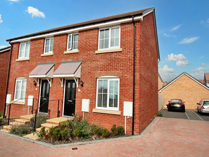 3 Bedroom House To Rent In Railway Road, Rhoose, Vale Of Glamorgan, CF62