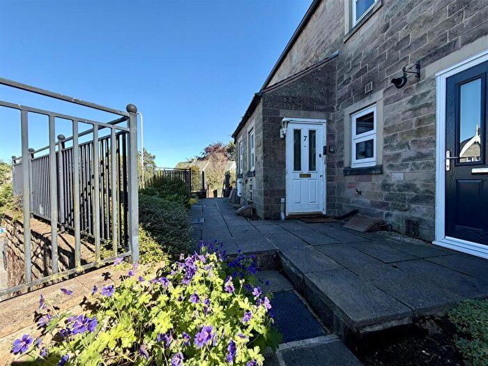 2 Bedroom Apartment For Sale In Ashmount Mews, Haworth, Keighley, BD22