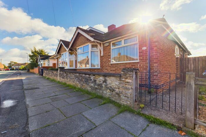 2 Bedroom Bungalow To Rent In Yelvertoft Road, Northampton, NN2