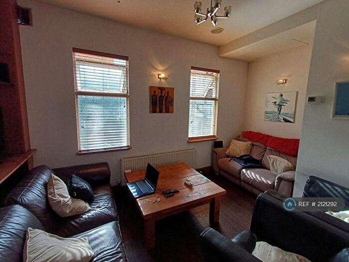 2 Bedroom Flat To Rent In Islington, London, N5
