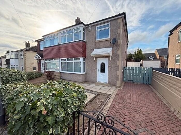 3 Bedroom Semi Detached House For Sale In Wrose Mount, Wrose, Shipley, BD18