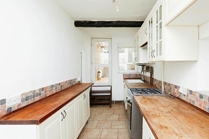 2 Bedroom Character Property For Sale In Roes Lane, Crich, Matlock, DE4