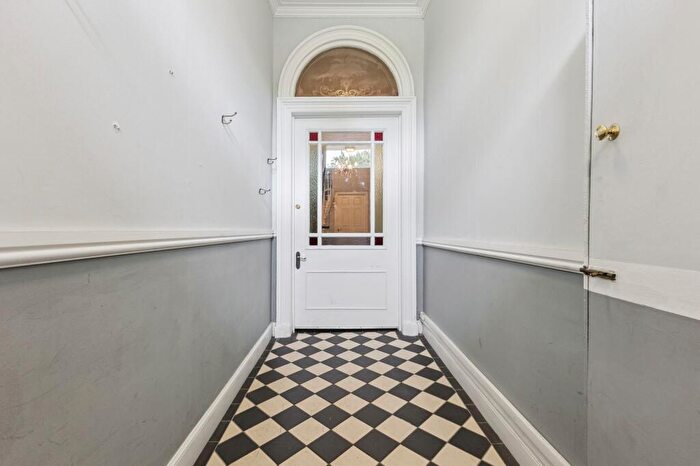 6 Bedroom Terraced House For Sale In Marshall Place, Perth, PH2