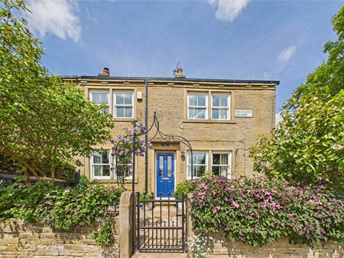 3 Bedroom Character Property For Sale In Havelock Square, Thornton, Bradford, BD13