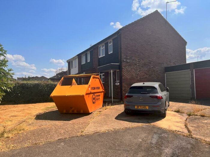 2 Bedroom End Of Terrace House To Rent In Bronte Close, Aylesbvury, HP19