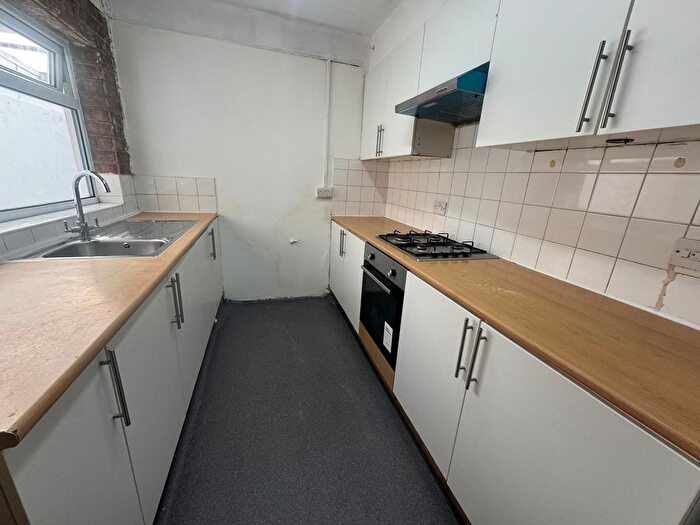 1 Bedroom Flat To Rent In Thorpe Road, London, E7