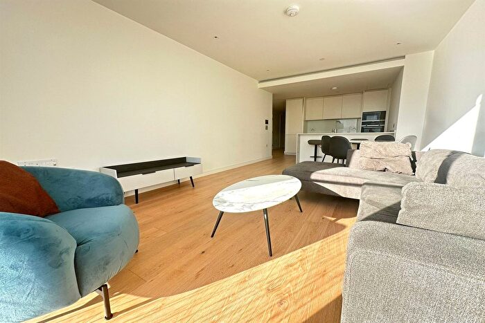 1 Bedroom Flat To Rent In Hampton Tower, Marsh Wall, Canary Wharf, London, E14