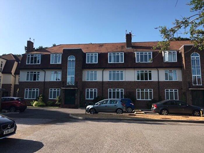 2 Bedroom Apartment To Rent In Doran Drive, Redhill, RH1