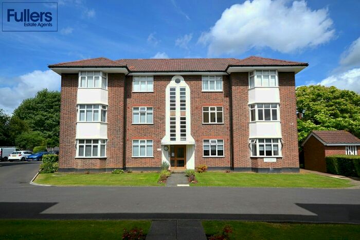 2 Bedroom Flat To Rent In Chase Road, London, N14