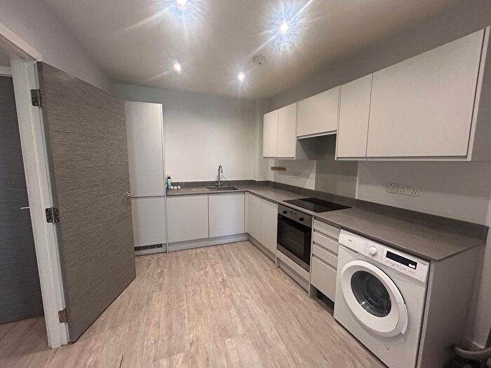 1 Bedroom Property To Rent In Marsh Road, Pinner, HA5