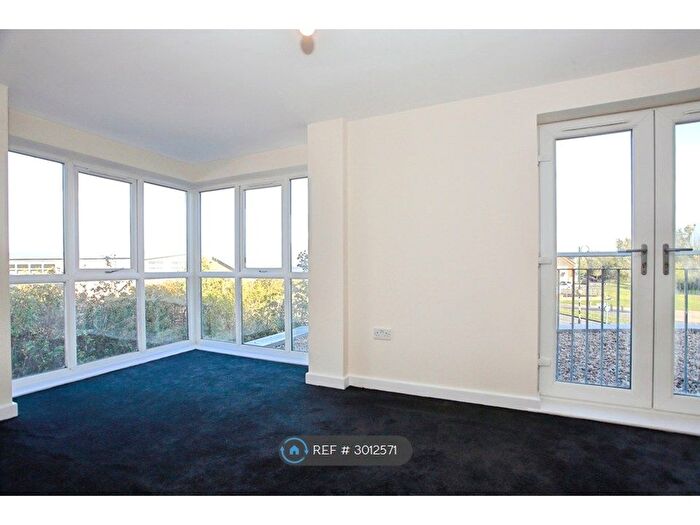 2 Bedroom Flat To Rent In Hampton Vale, Peterborough, PE7