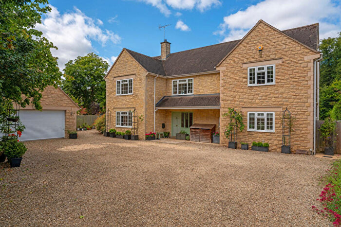 5 Bedroom Detached House For Sale In Church Lane Toddington, Gloucestershire, GL54