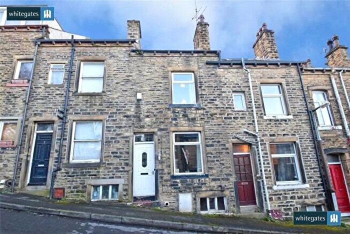 3 Bedroom Terraced House To Rent In Walnut Street, Keighley, West Yorkshire, BD21