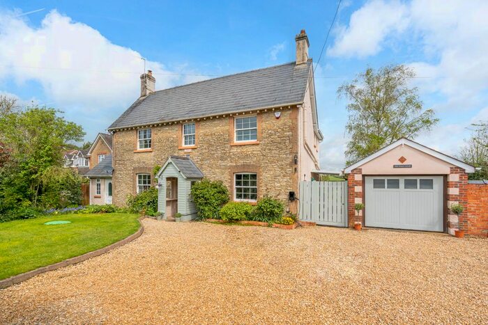 4 Bedroom Detached House To Rent In The Street, Brinkworth, Chippenham, SN15