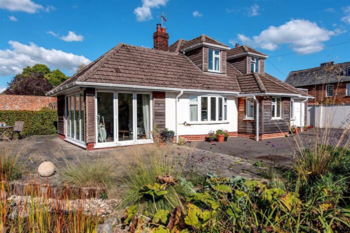 4 Bedroom Detached House For Sale In Upcott, Bishops Hull, Taunton, TA4