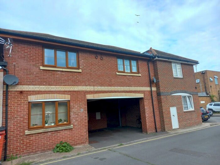 1 Bedroom Flat To Rent In Jamaica Place, Gosport, PO12