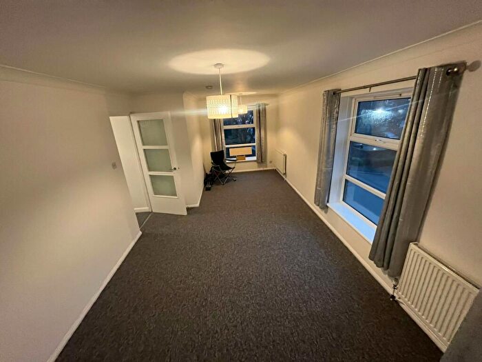 2 Bedroom Apartment To Rent In Hasler Road, Poole, BH17