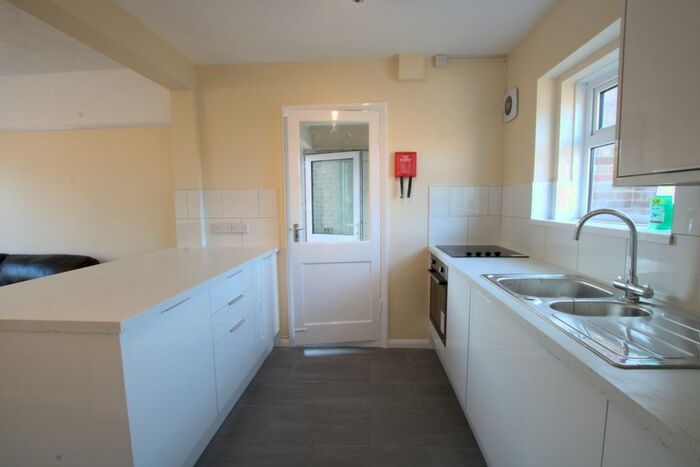 4 Bedroom House To Rent In Hawkhurst Road, Brighton, BN1