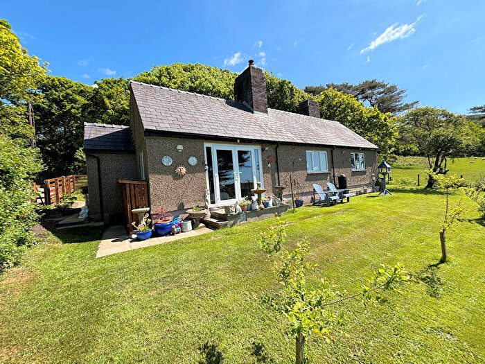 2 Bedroom Detached Bungalow For Sale In Rhowniar Lodge Aberdyfi, Gwynedd, LL36