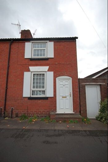 2 Bedroom Semi-Detached House To Rent In Oak Street, Kingswinford, DY6