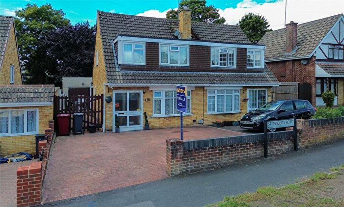 3 Bedroom Semi-Detached House For Sale In St. Saviours Road, Reading, Berkshire, RG1