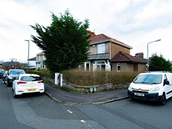 5 Bedroom Semi-Detached House To Rent In Southampton Drive, G12