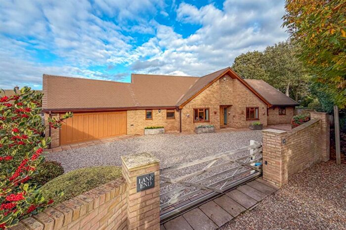 4 Bedroom Bungalow For Sale In Birch Lane, Stock, CM4