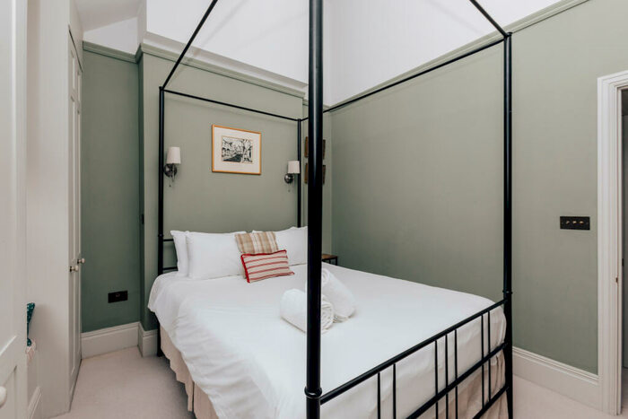 2 Bedroom Terraced House To Rent In Gravel Hill, Henley-On-Thames, Oxfordshire, RG9