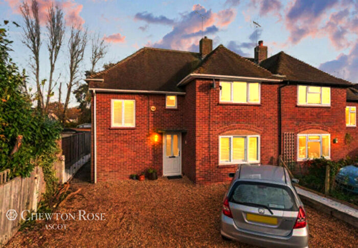 3 Bedroom Semi-Detached House For Sale In Kennel Close, Ascot, SL5