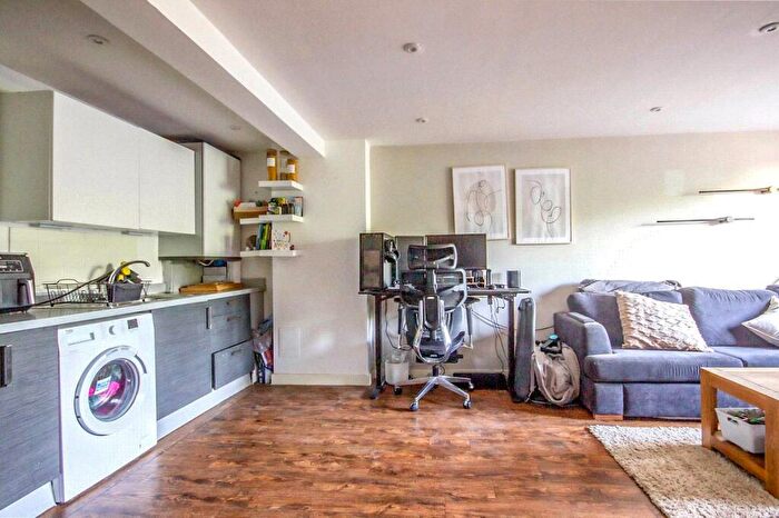 1 Bedroom Apartment For Sale In Portland Street, Staple Hill, Bristol, BS16
