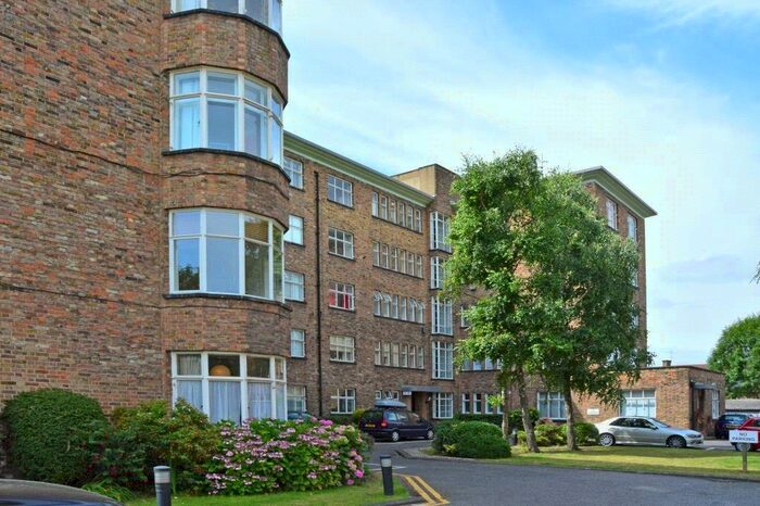 2 Bedroom Apartment To Rent In The Lawns, Lee Terrace, London, SE3