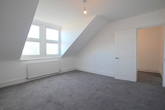 3 Bedroom Duplex To Rent In Palmerston Road, London, N22