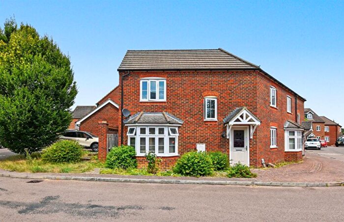 3 Bedroom Semi Detached House To Rent In Brampton Field, Ditton, ME20