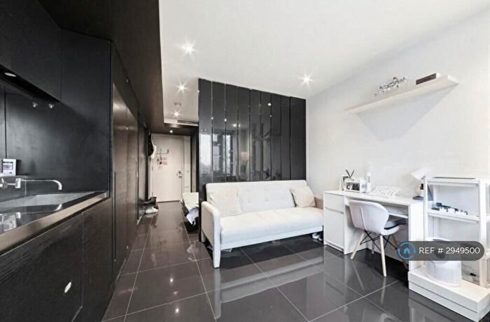 Studio To Rent In Pan Peninsula Square, London, E14