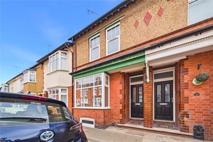 3 Bedroom Terraced House To Rent In Thursby Road, Abington, Northampton, Northamptonshire, NN1