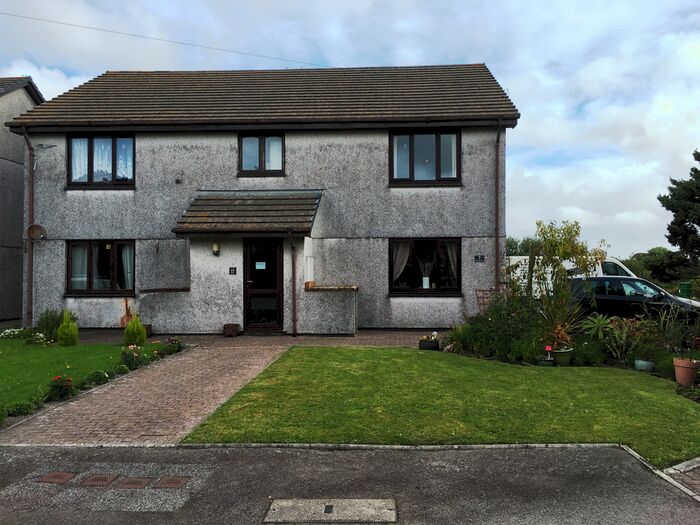 2 Bedroom Flat To Rent In Tor View, Bugle, St Austell, PL26
