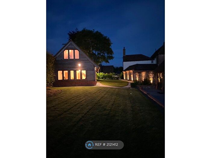 2 Bedroom Detached House To Rent In Leatherhead (Nr Beaverbrook), Leatherhead, KT22